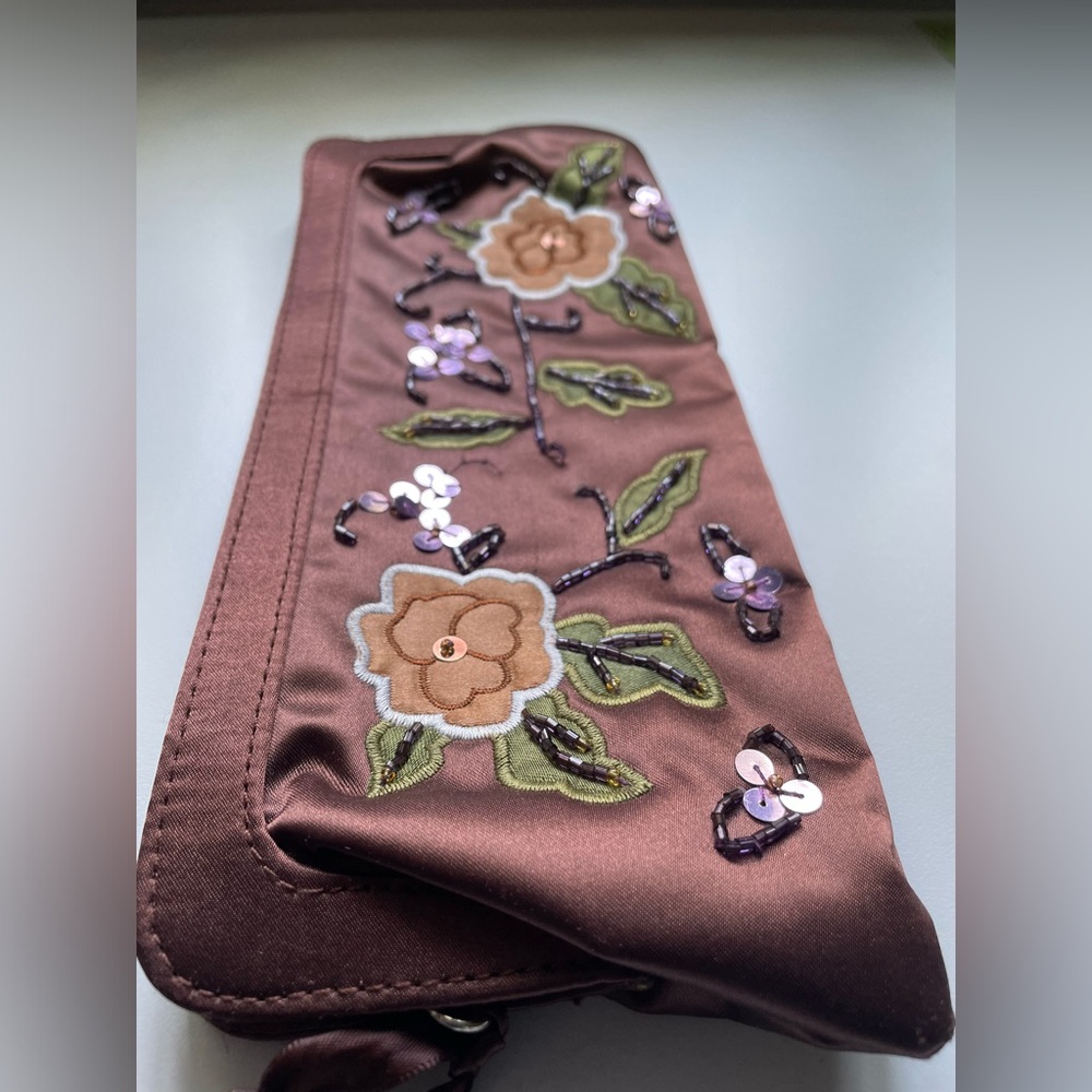 Beaded Floral Satin Clutch - Picture 4 of 9